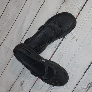 Crocs Flats Sandals size W 9 Black Great for everyday wear or beach/river